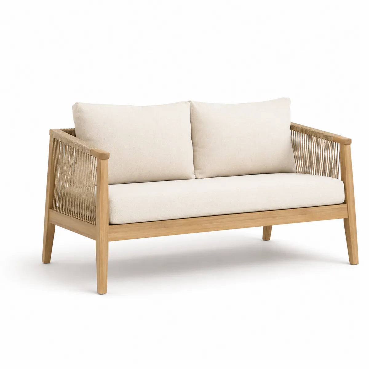 Dwuosobowa sofa drewniana z beżowymi poduszkami